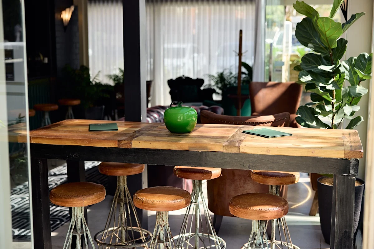 Vibe, Antica Dining