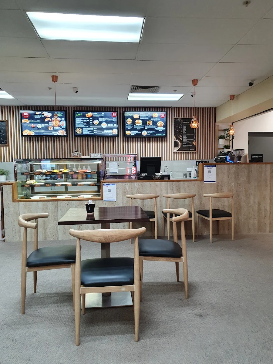 Vibe, Q3 Coffee Lounge