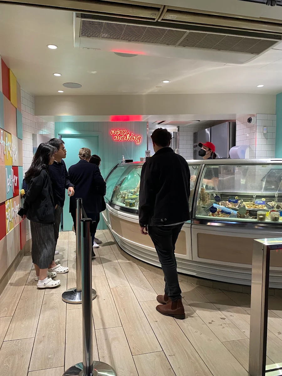 Vibe, Gelatissimo Brisbane CBD