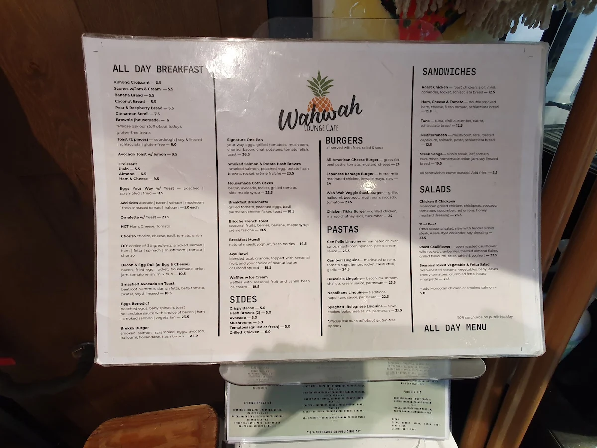 Menu, Wah Wah Lounge