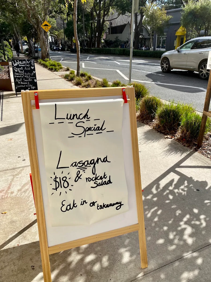 Menu, Wah Wah Lounge