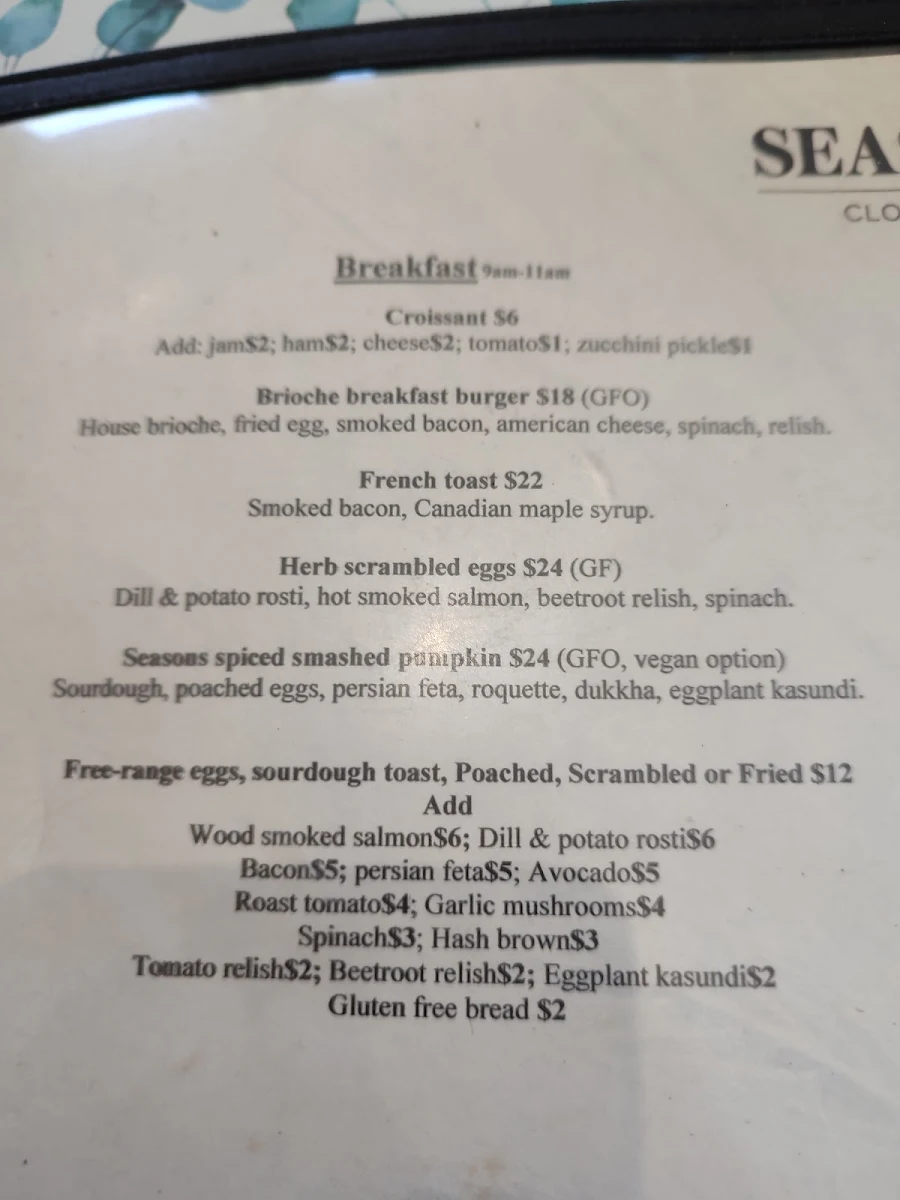 Menu, Seasons Restaurant at Cloudehill