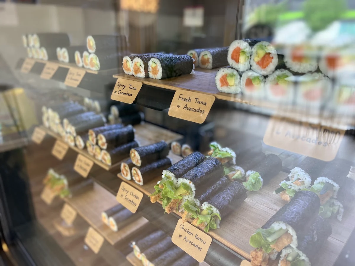 Menu, UNI SUSHI (Sushi & Street Food)