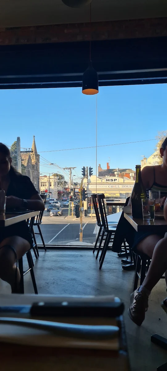 Vibe, Santoni Pizza & Bar