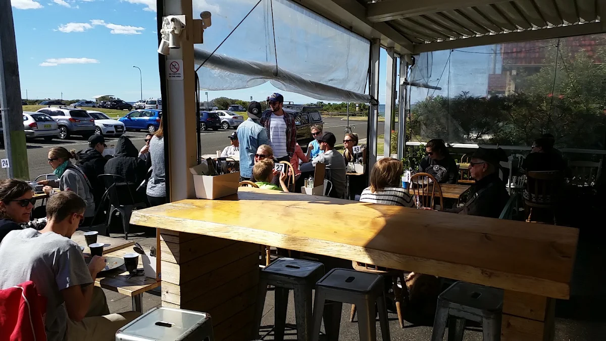 Vibe, North Break Cafe