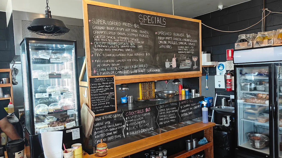 Menu, Shake N Buns