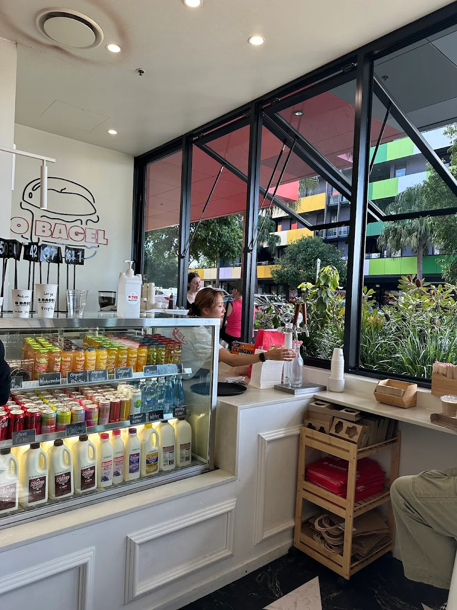 Vibe, O Bagel Southport