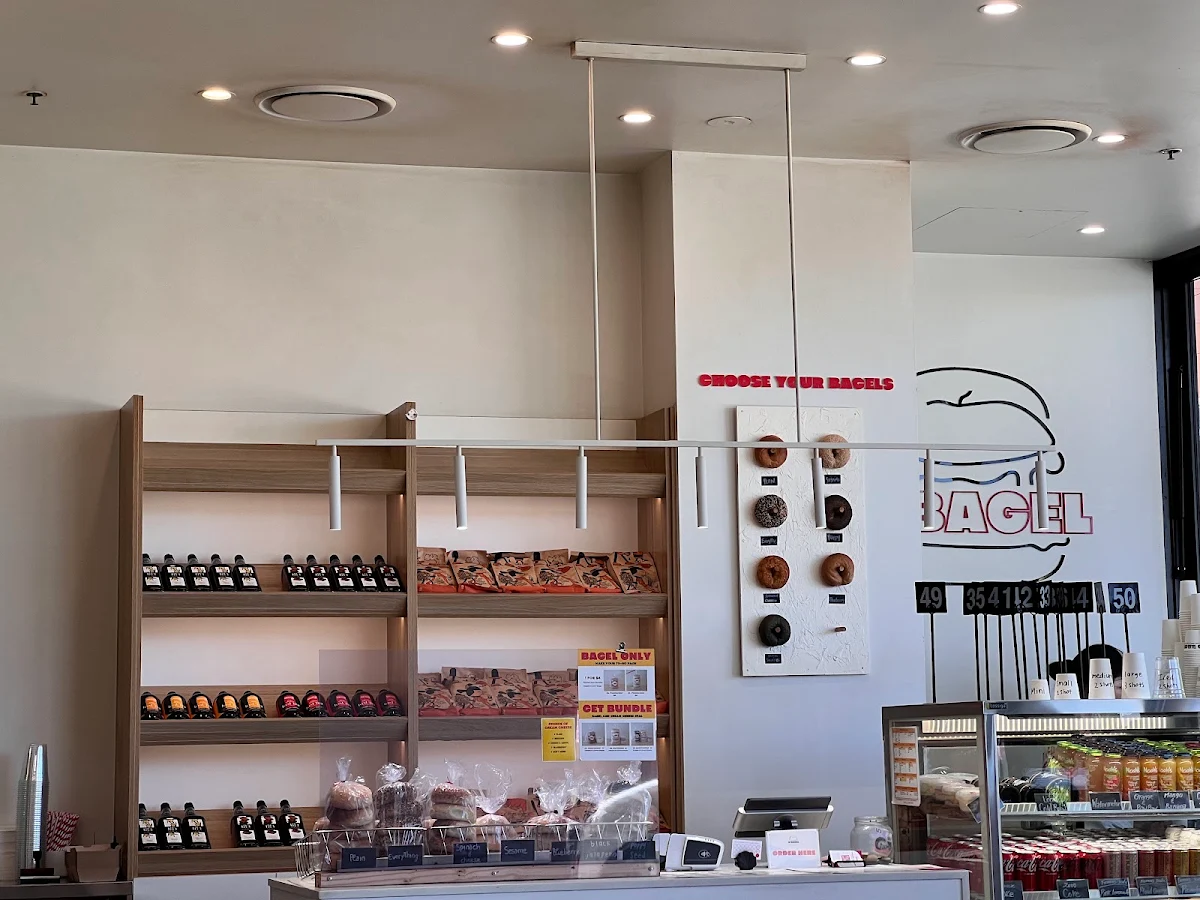 Vibe, O Bagel Southport