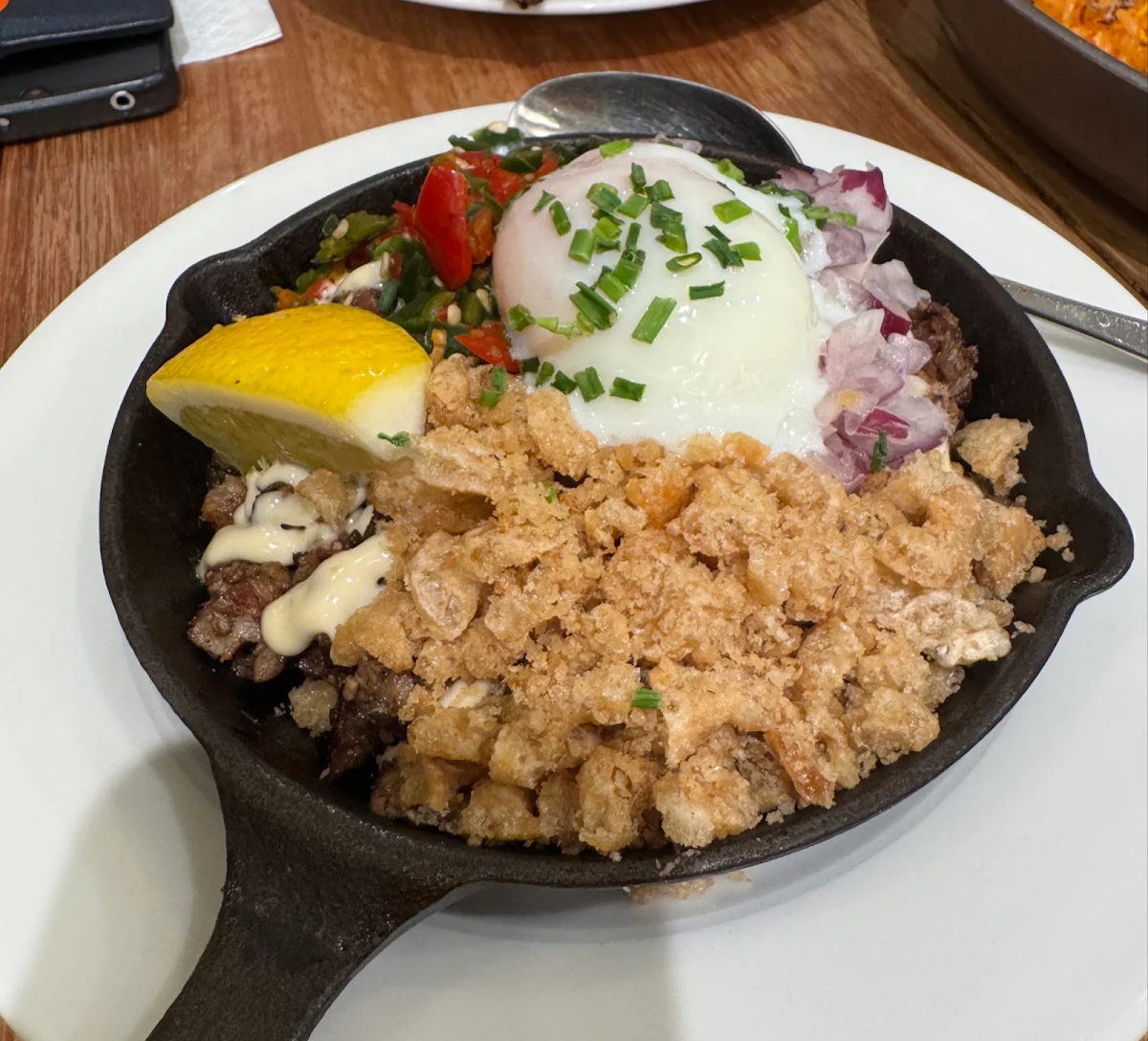 Food & drink, Sir Manong Chatswood Chase