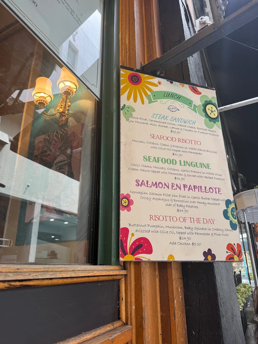 Menu, Cafe Segovia