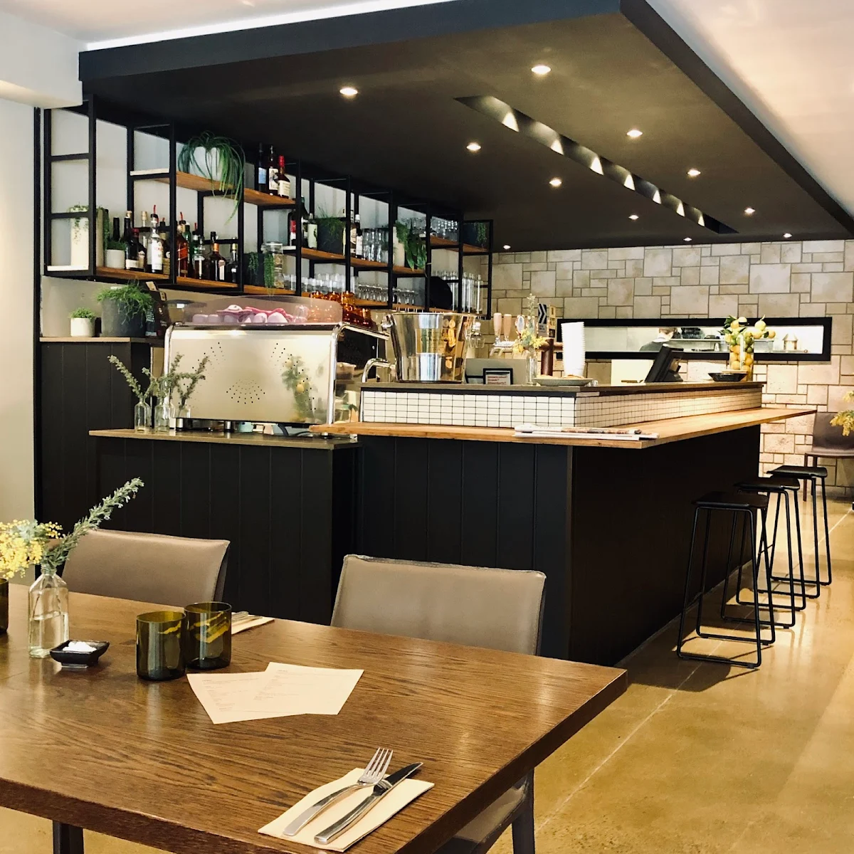 Vibe, Ember Social & Dining