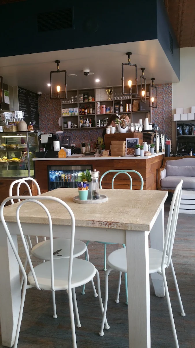Vibe, Carlo's Wagga Wagga