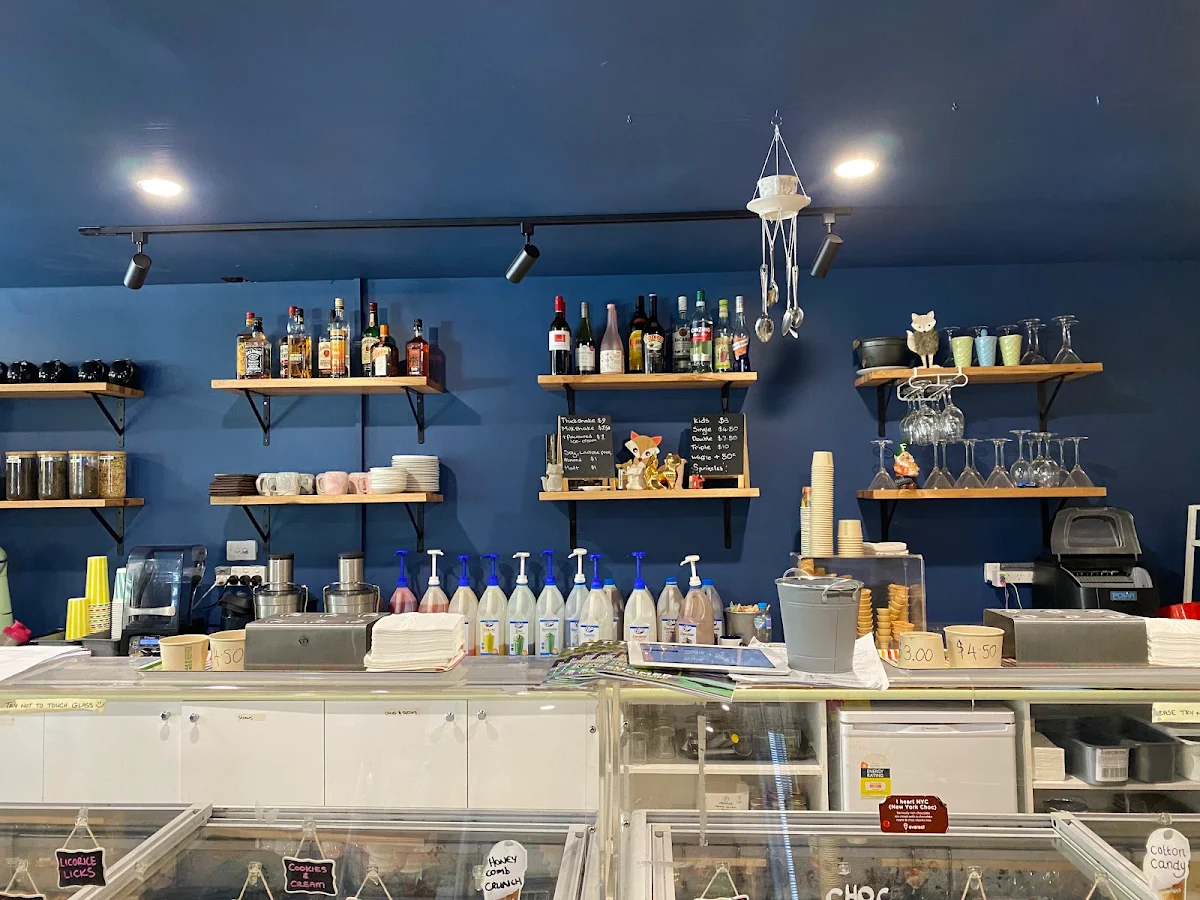 Vibe, The Laughing Fox Cafe