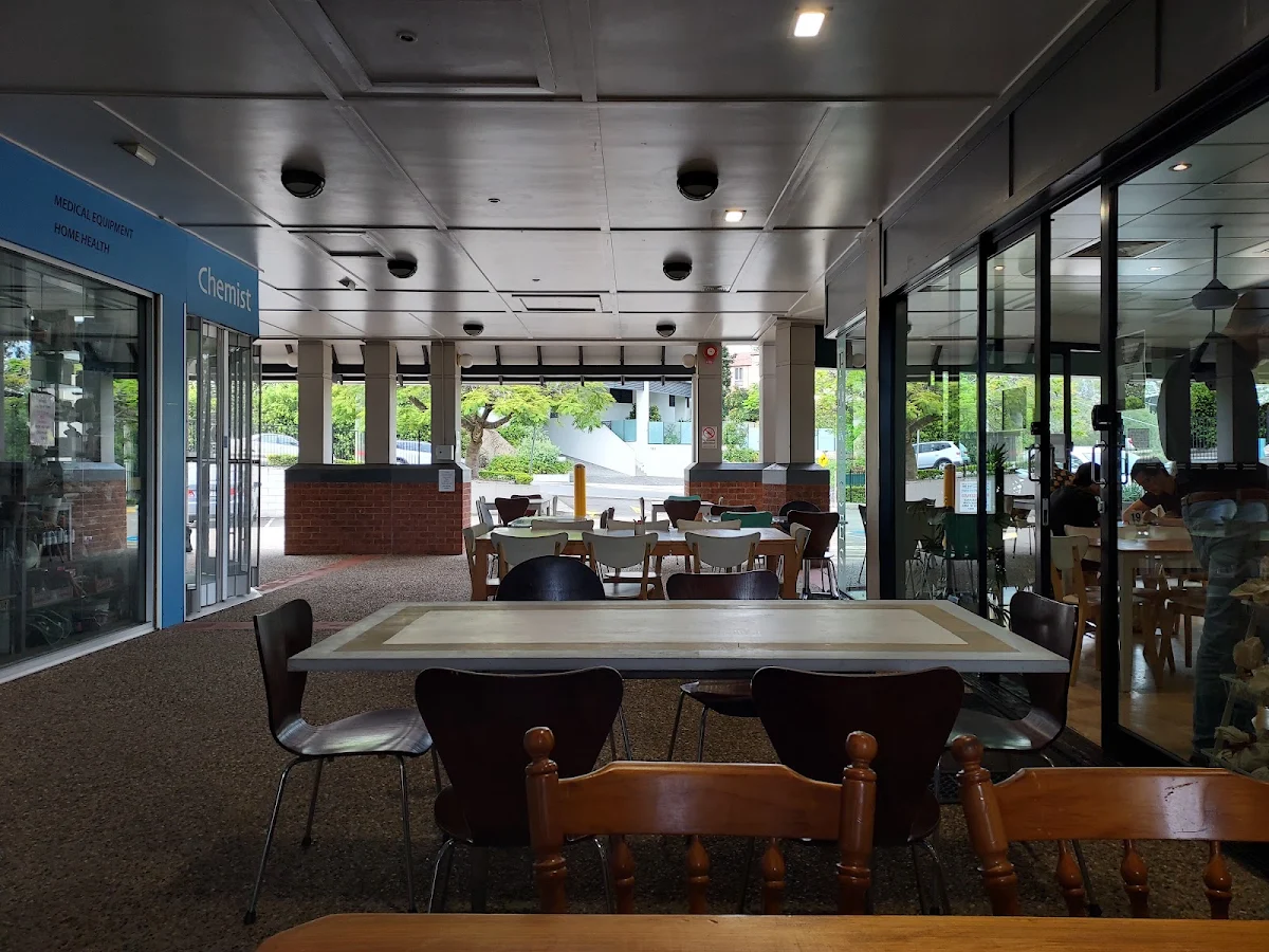 Vibe, Forages Deli Cafe