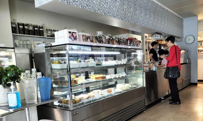 Vibe, Forages Deli Cafe