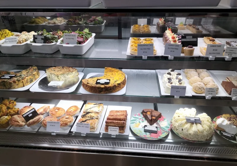Vibe, Forages Deli Cafe