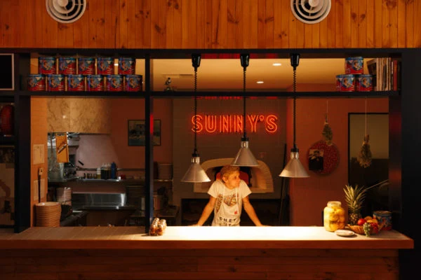 Vibe, Sunny's Pizza