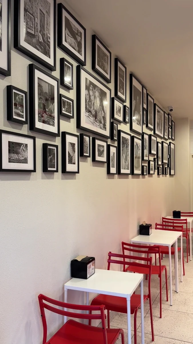 Vibe, Johnny Gio's Pizza Chatswood