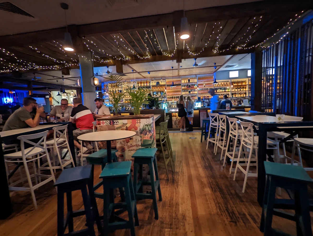 Vibe, The Pier Bar