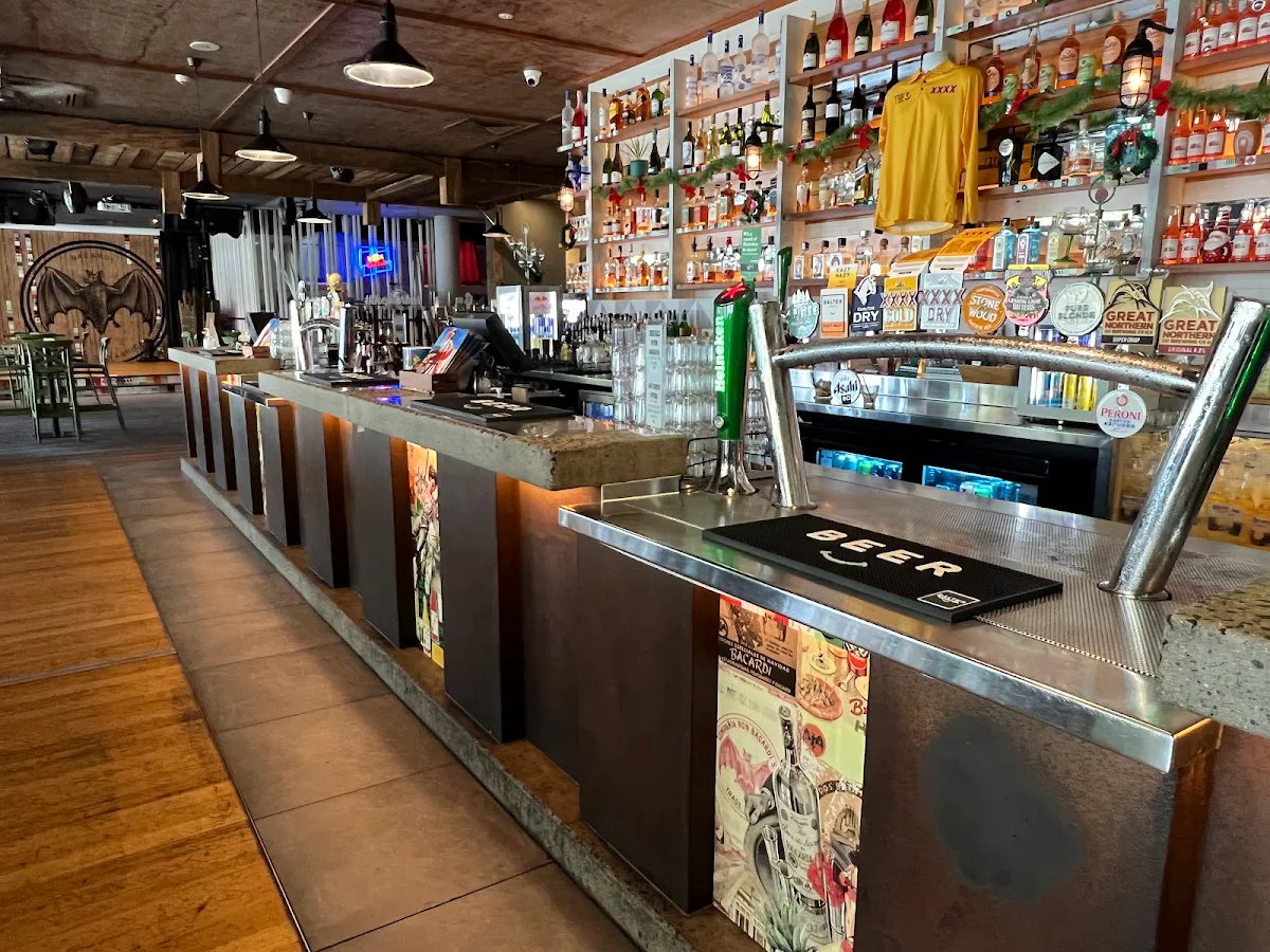 Vibe, The Pier Bar