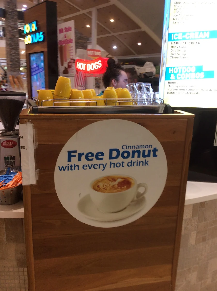 Menu, Royal Donuts