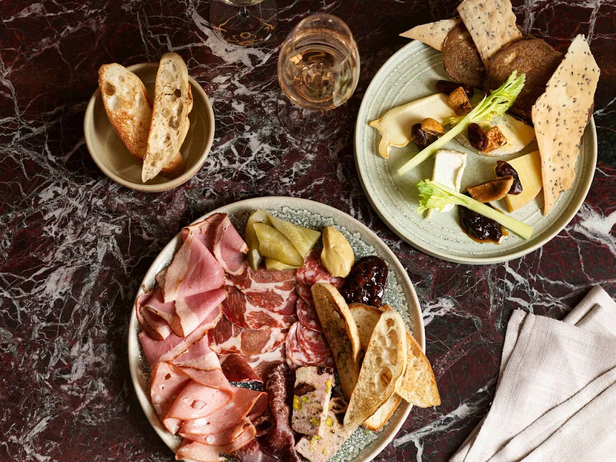 Food & drink, Henry's Bread & Wine
