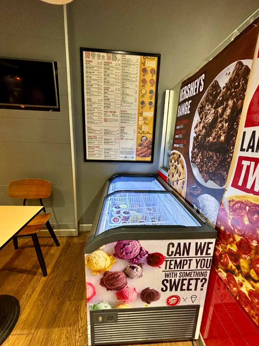 Menu, Pizza Hut Wanneroo