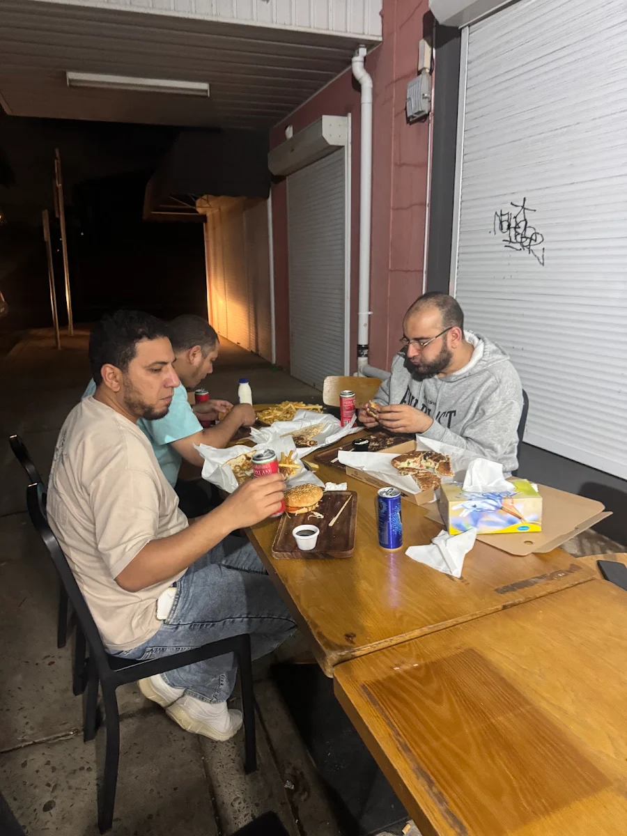 Vibe, Larouche Restaurant & Bakehouse