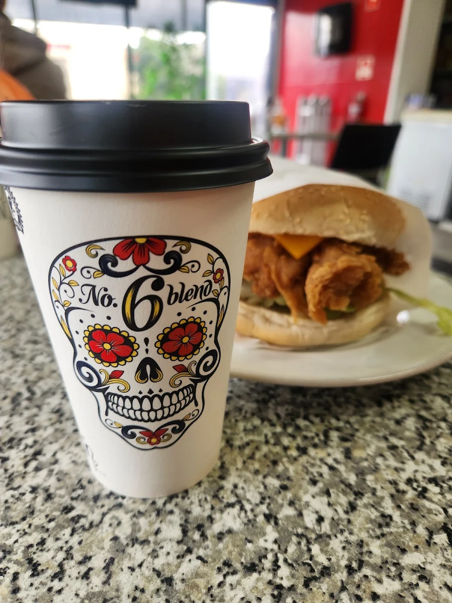 Food & drink, Come and Get It Cafe