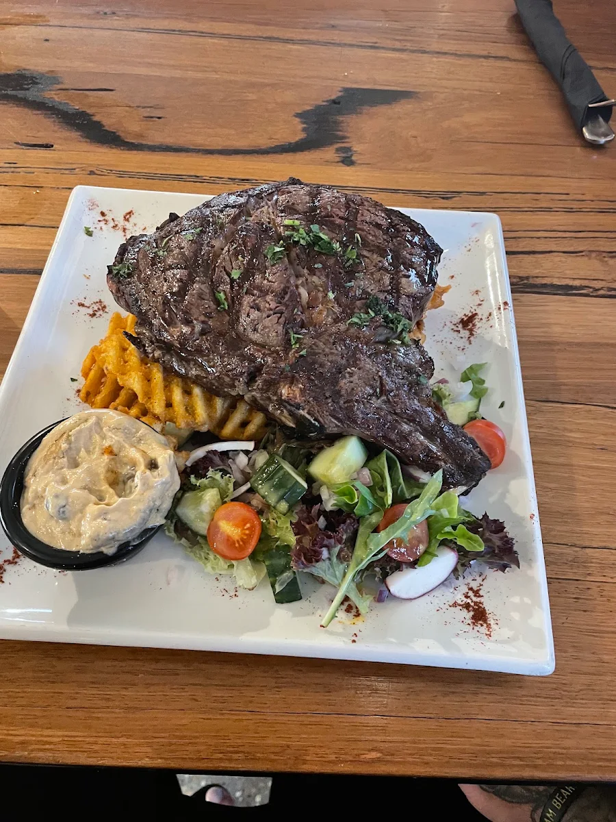 Food & drink, Thoroughbred Hotel