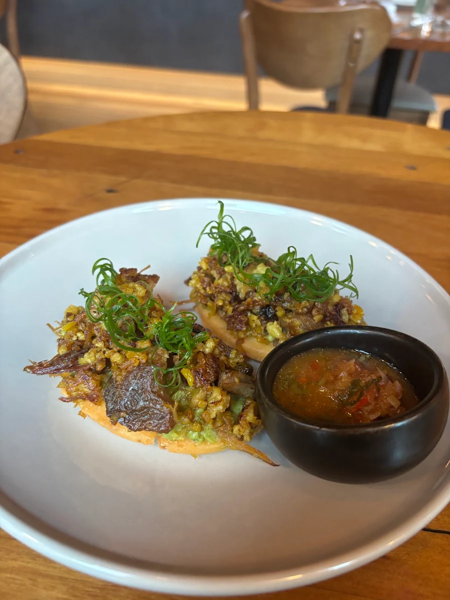 Food & drink, El Manglar