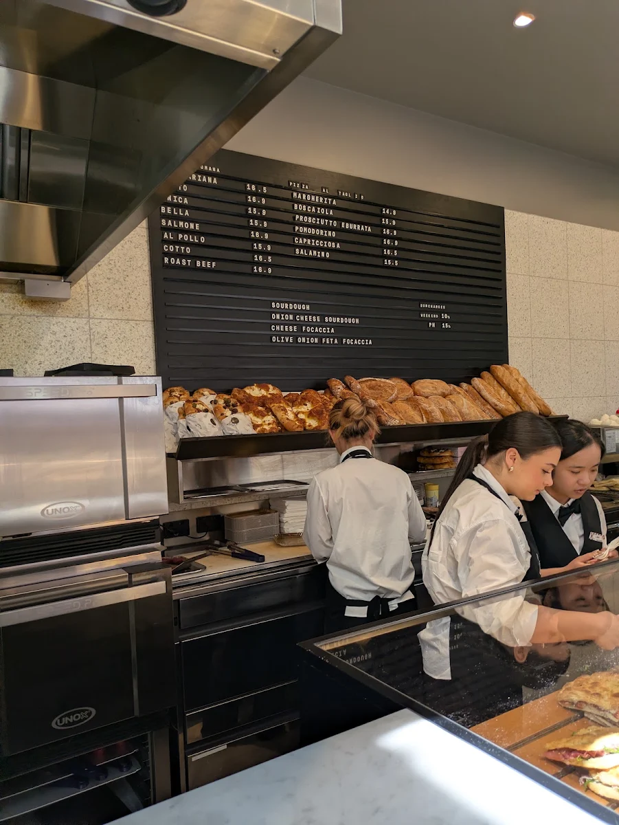 Vibe, Brunetti Oro Chadstone