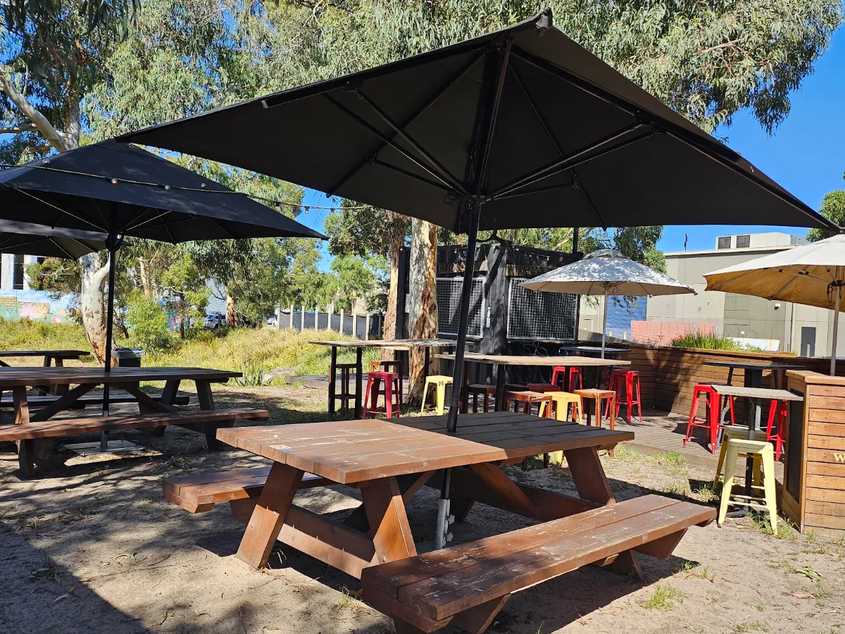 Vibe, arcobar heatherton