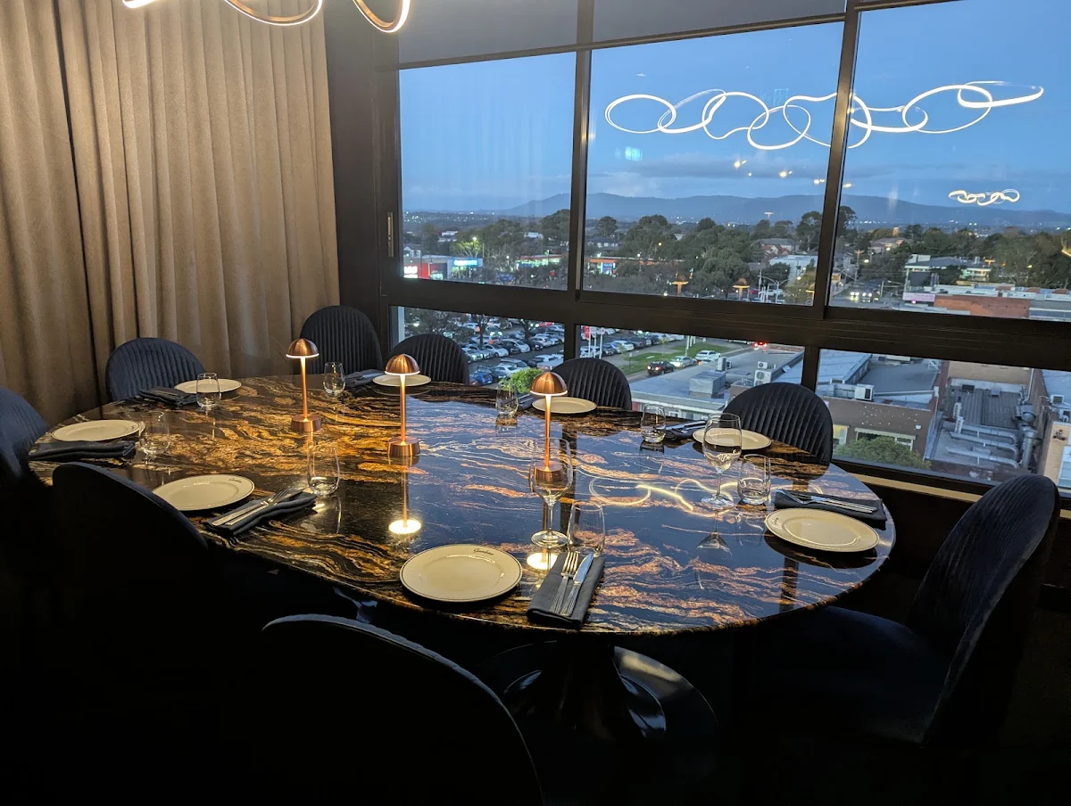Vibe, Gambino Restaurant & Rooftop