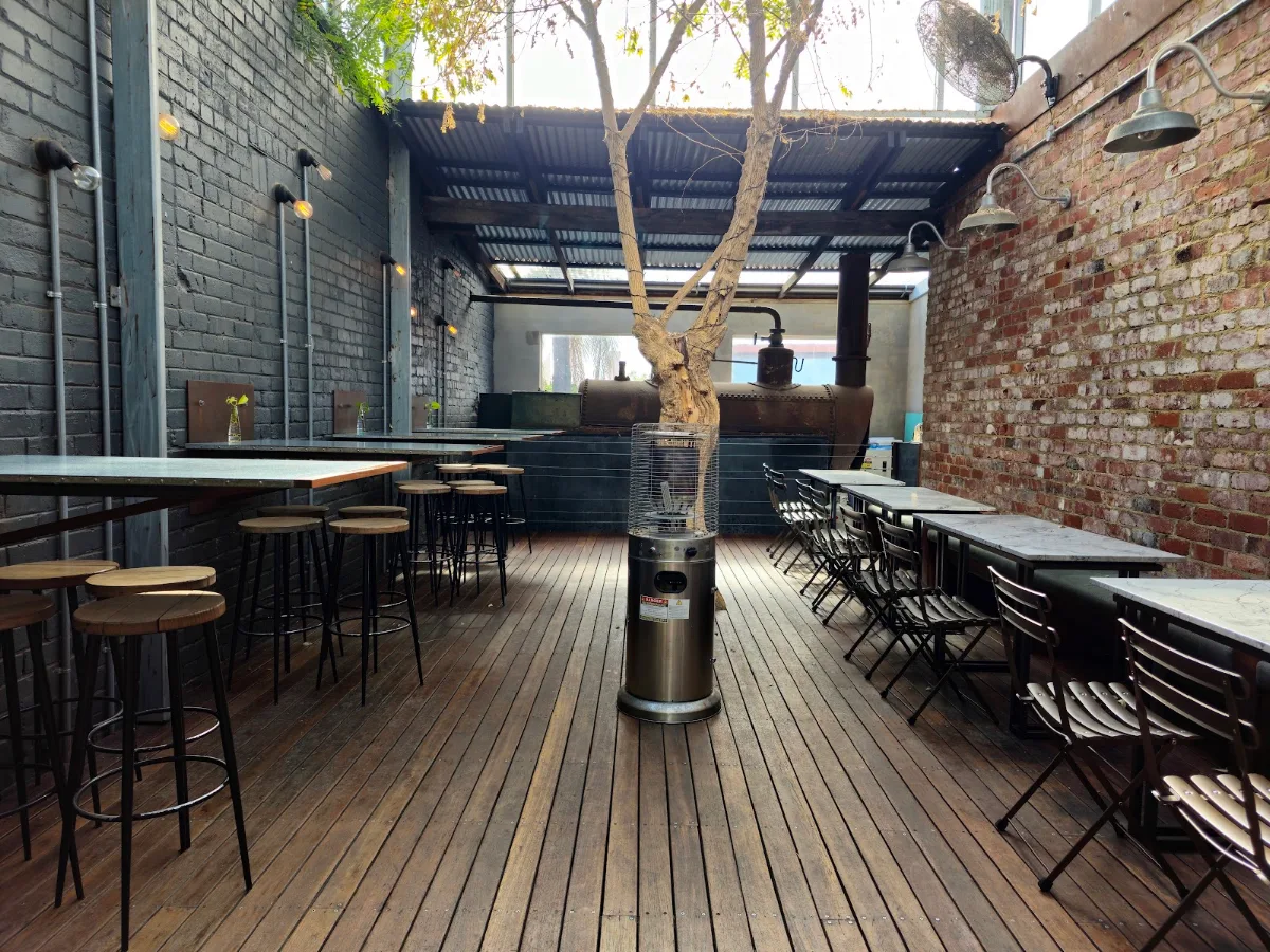 Vibe, The Old Laundry Bar & Kitchen