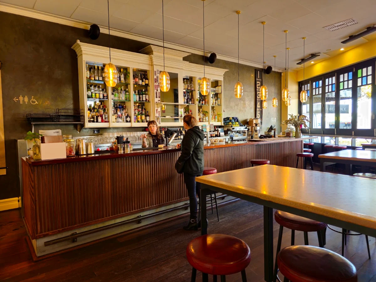Vibe, The Old Laundry Bar & Kitchen
