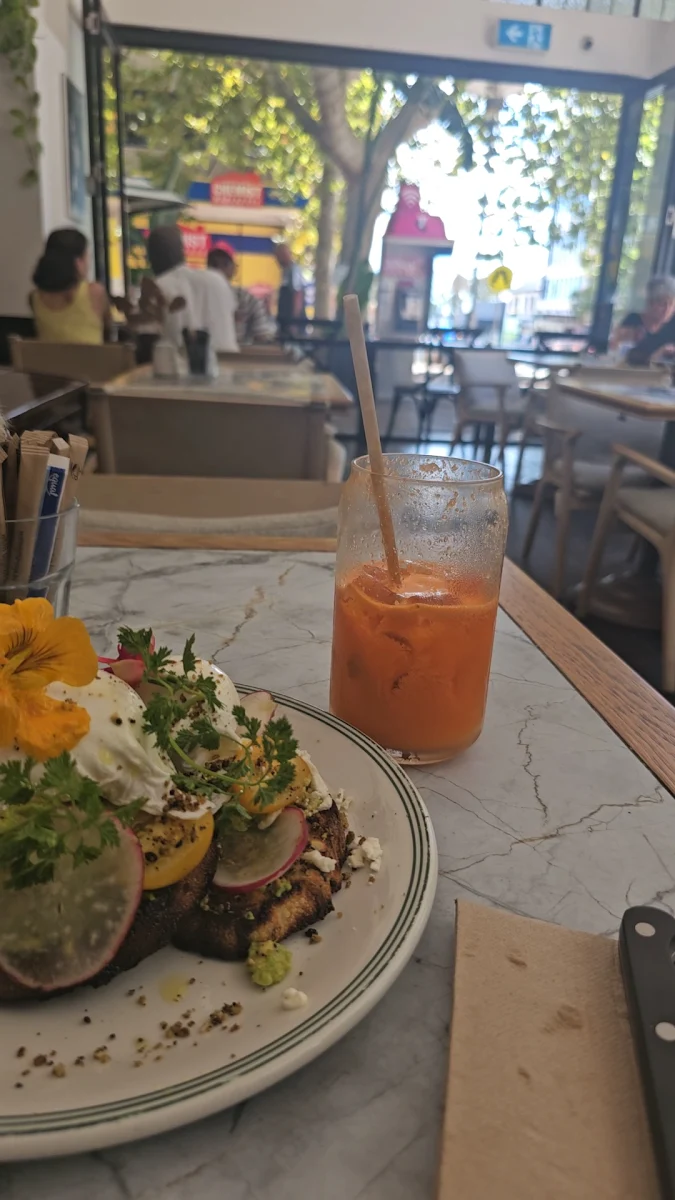 Vibe, Ground Floor Cafe