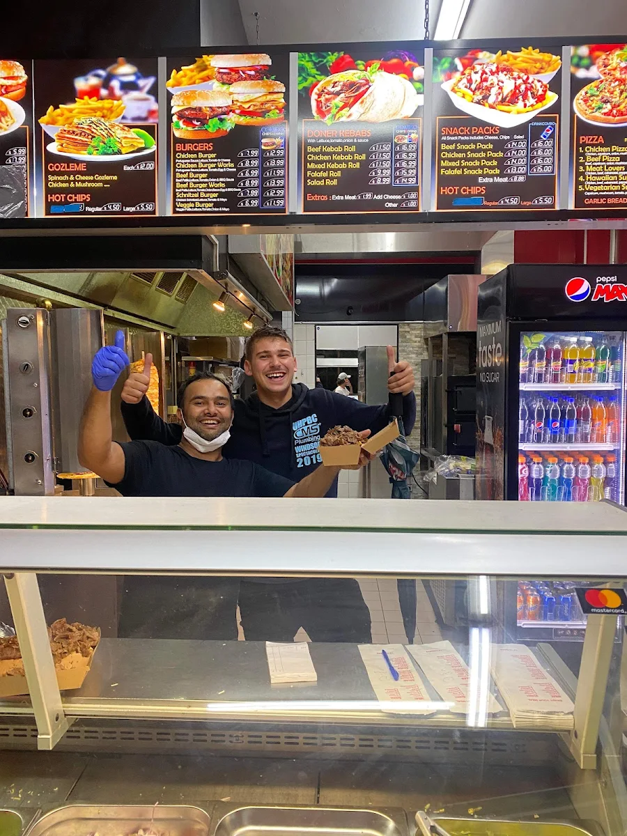 Vibe, Newy Kebab
