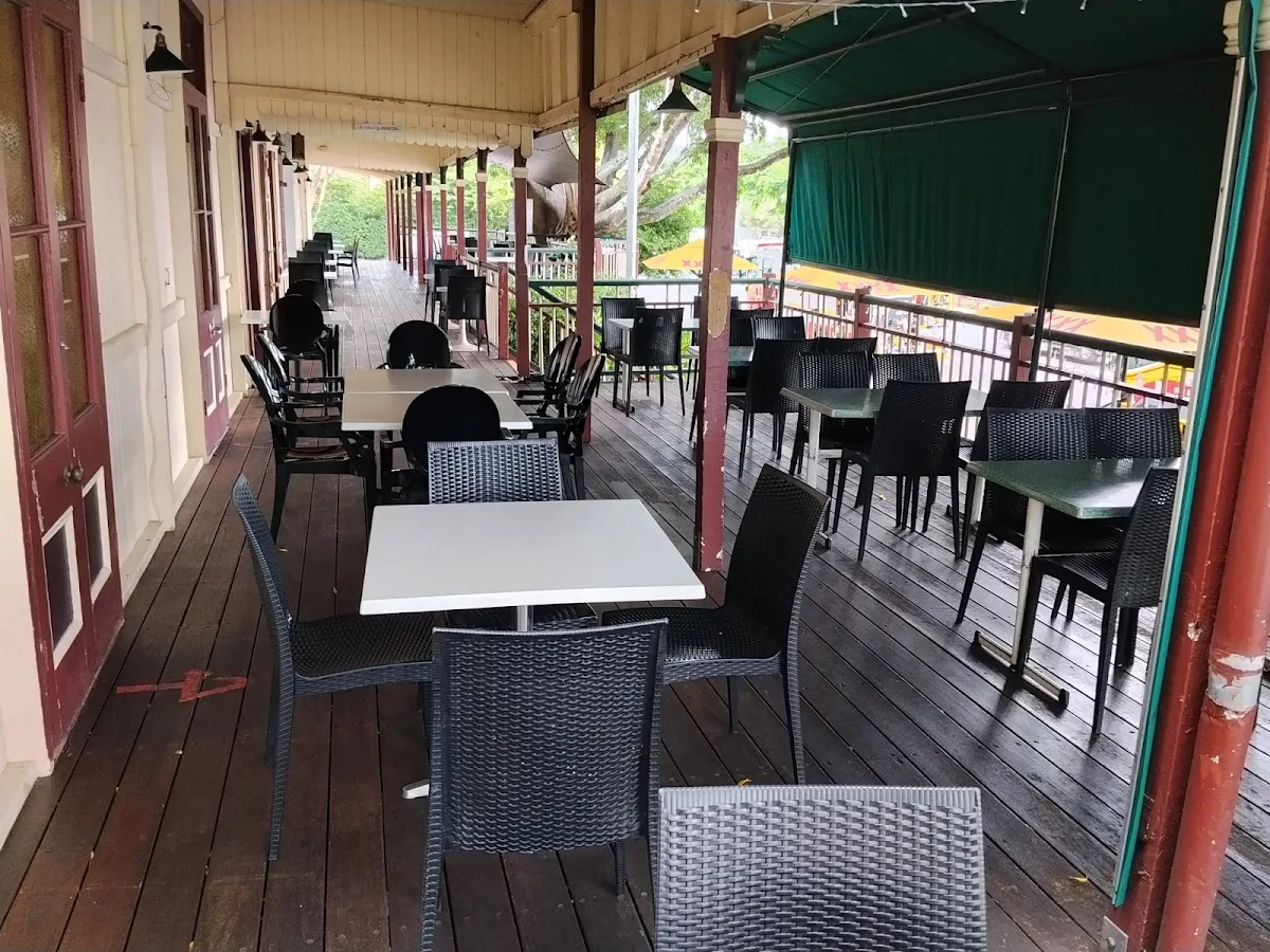 Vibe, Dayboro Crown Hotel
