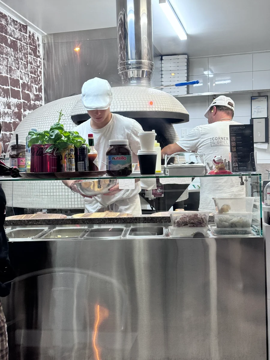 Vibe, Corner Pizza and Grill