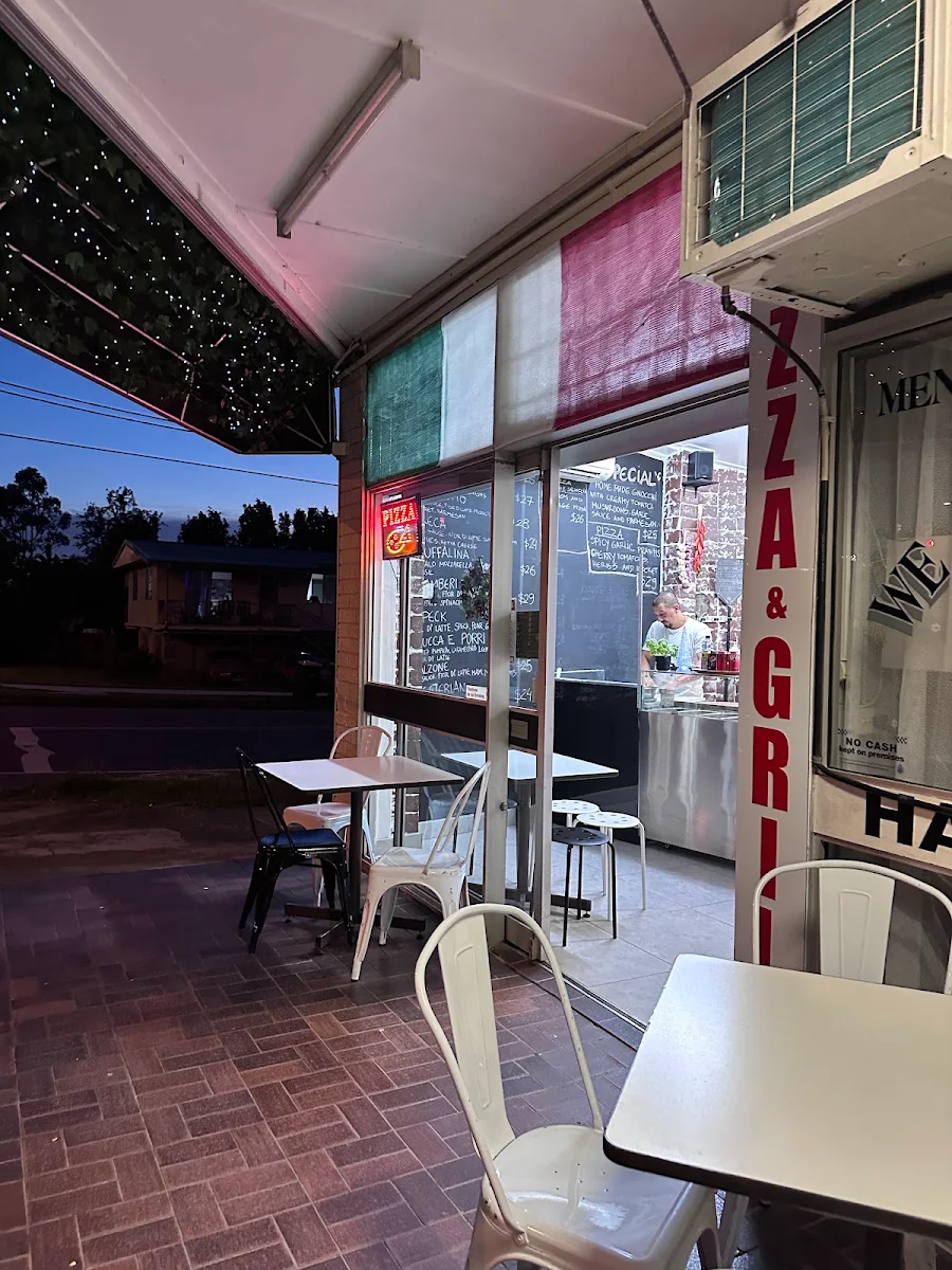 Vibe, Corner Pizza and Grill