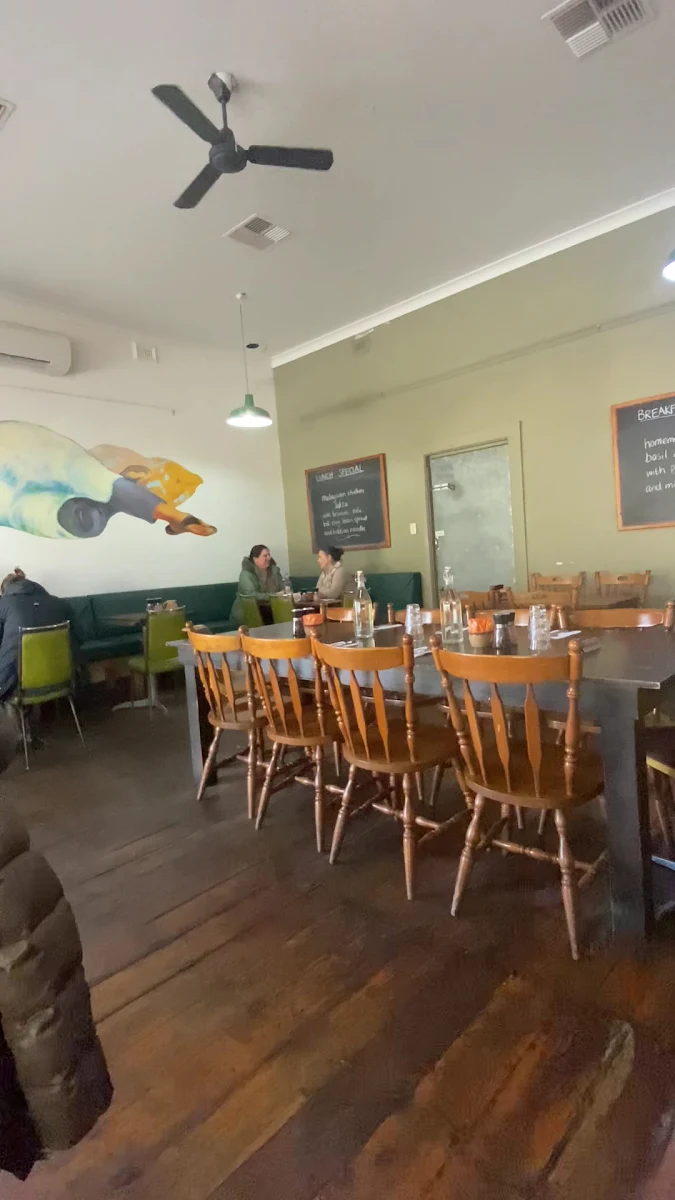Vibe, Queen Street cafe.