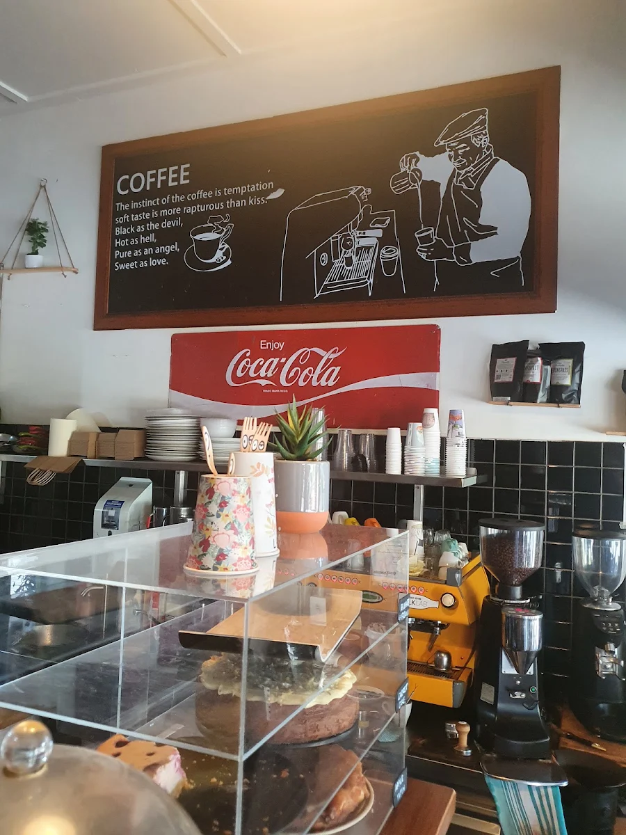 Vibe, Queen Street cafe.