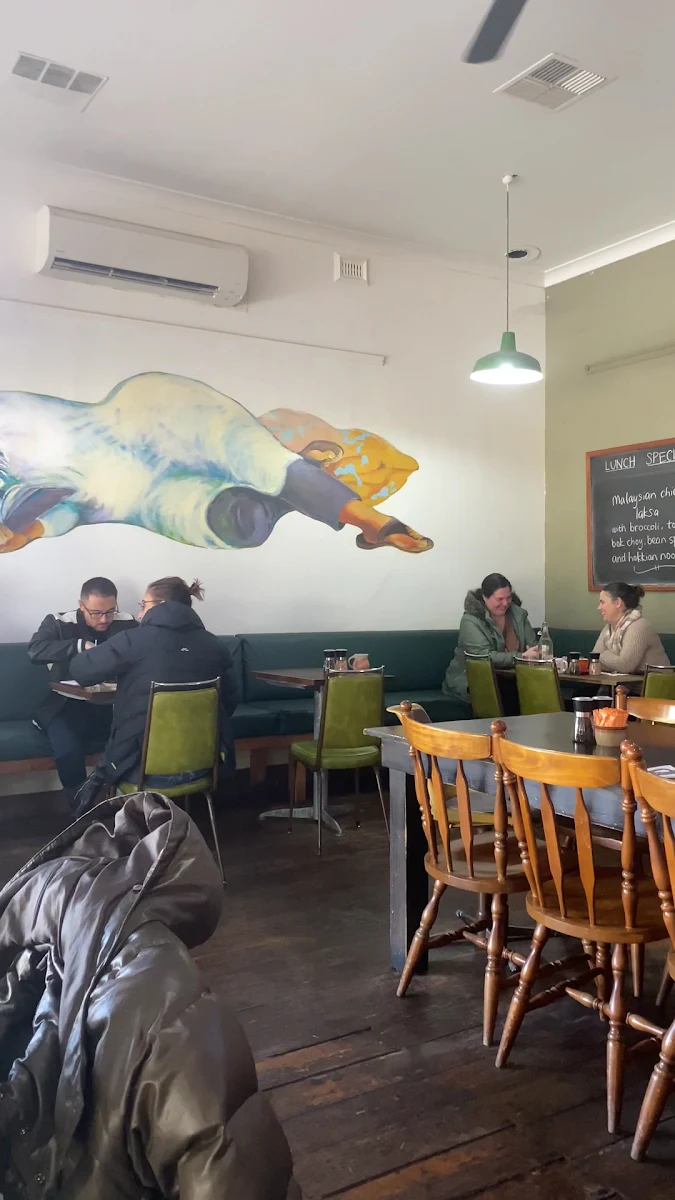 Vibe, Queen Street cafe.