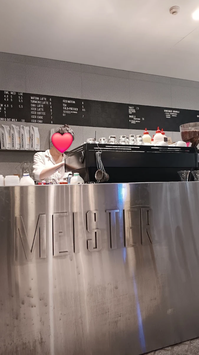 Menu, Meister