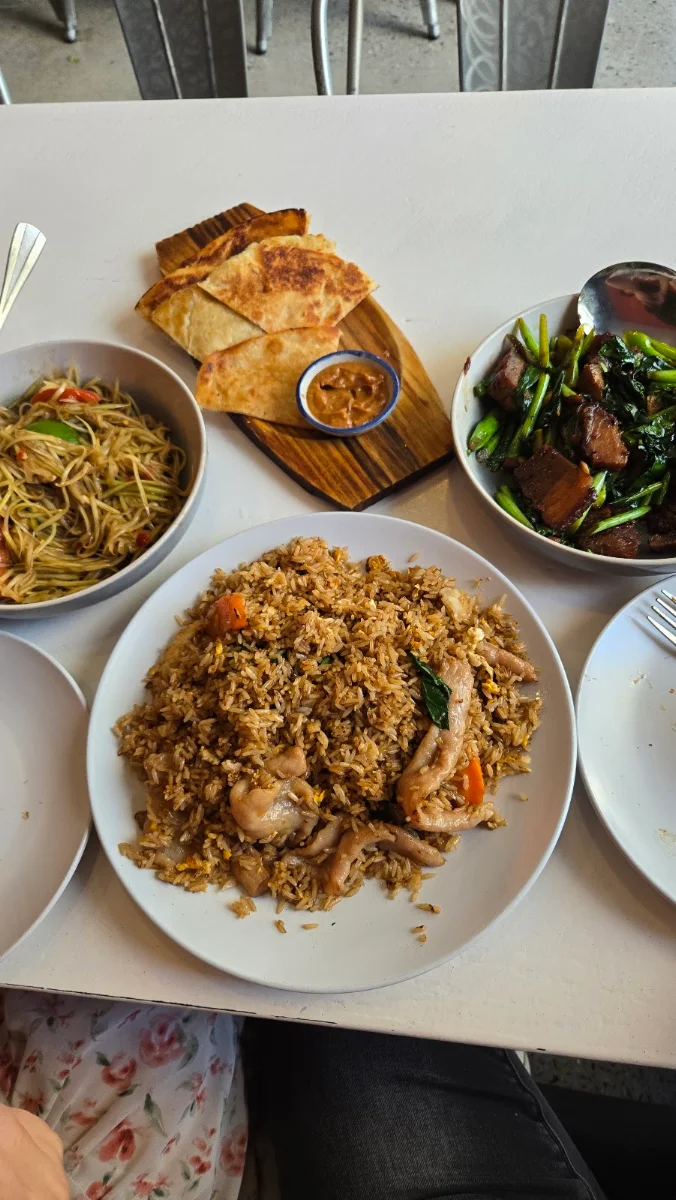 Food & drink, Som Saa Wok & Grill