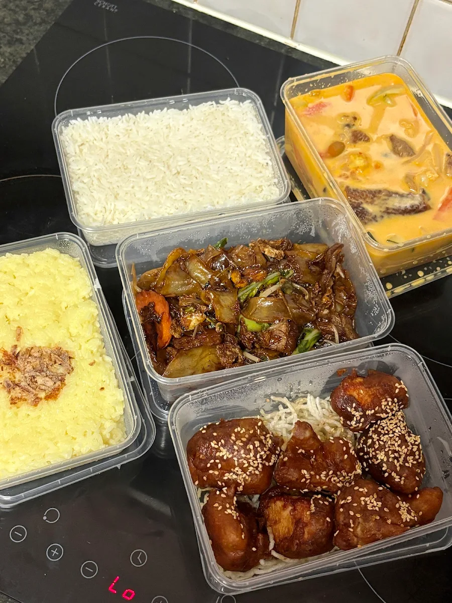 Food & drink, Som Saa Wok & Grill