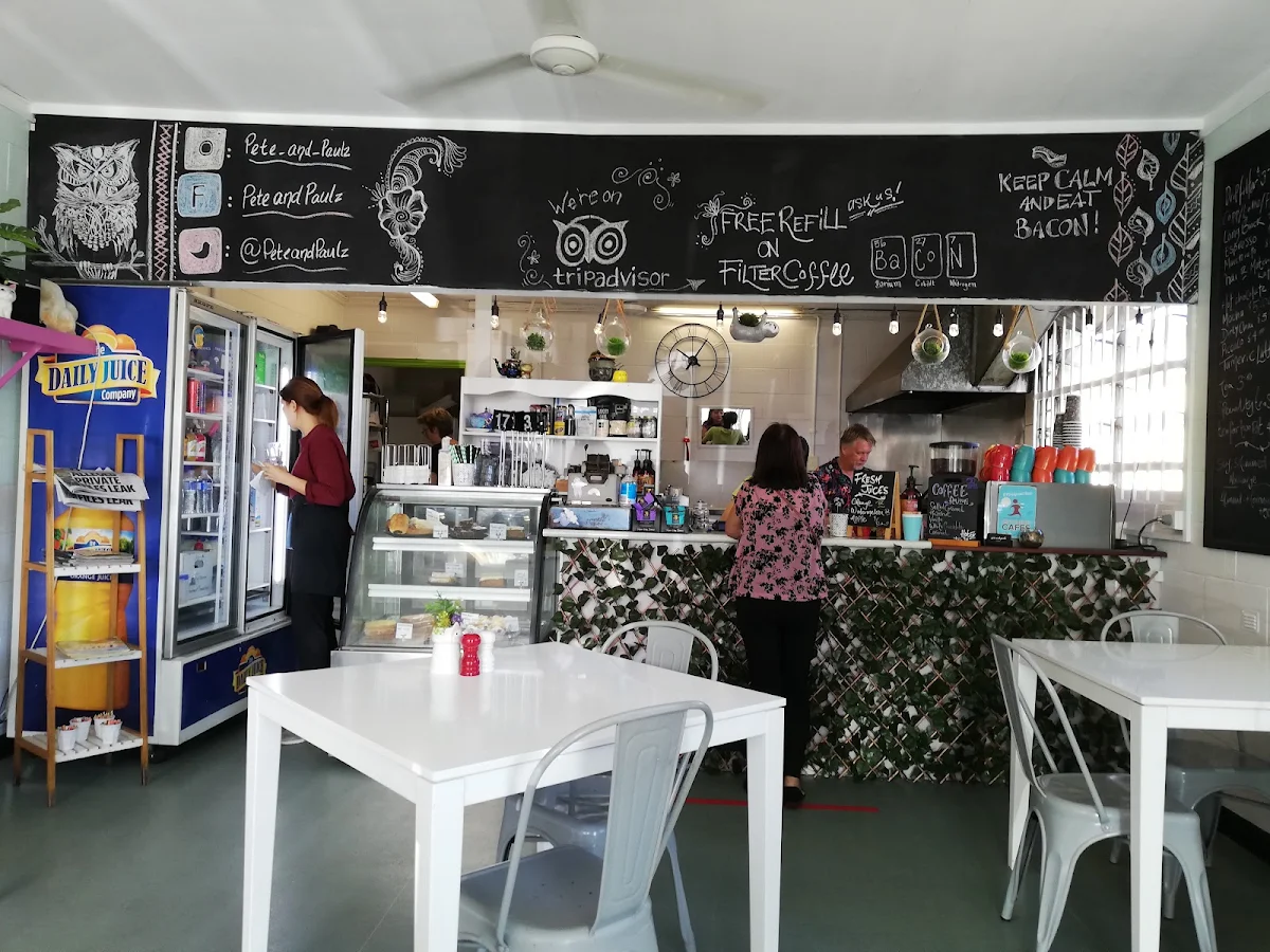 Vibe, Pete & Paulz Breakfast Bar
