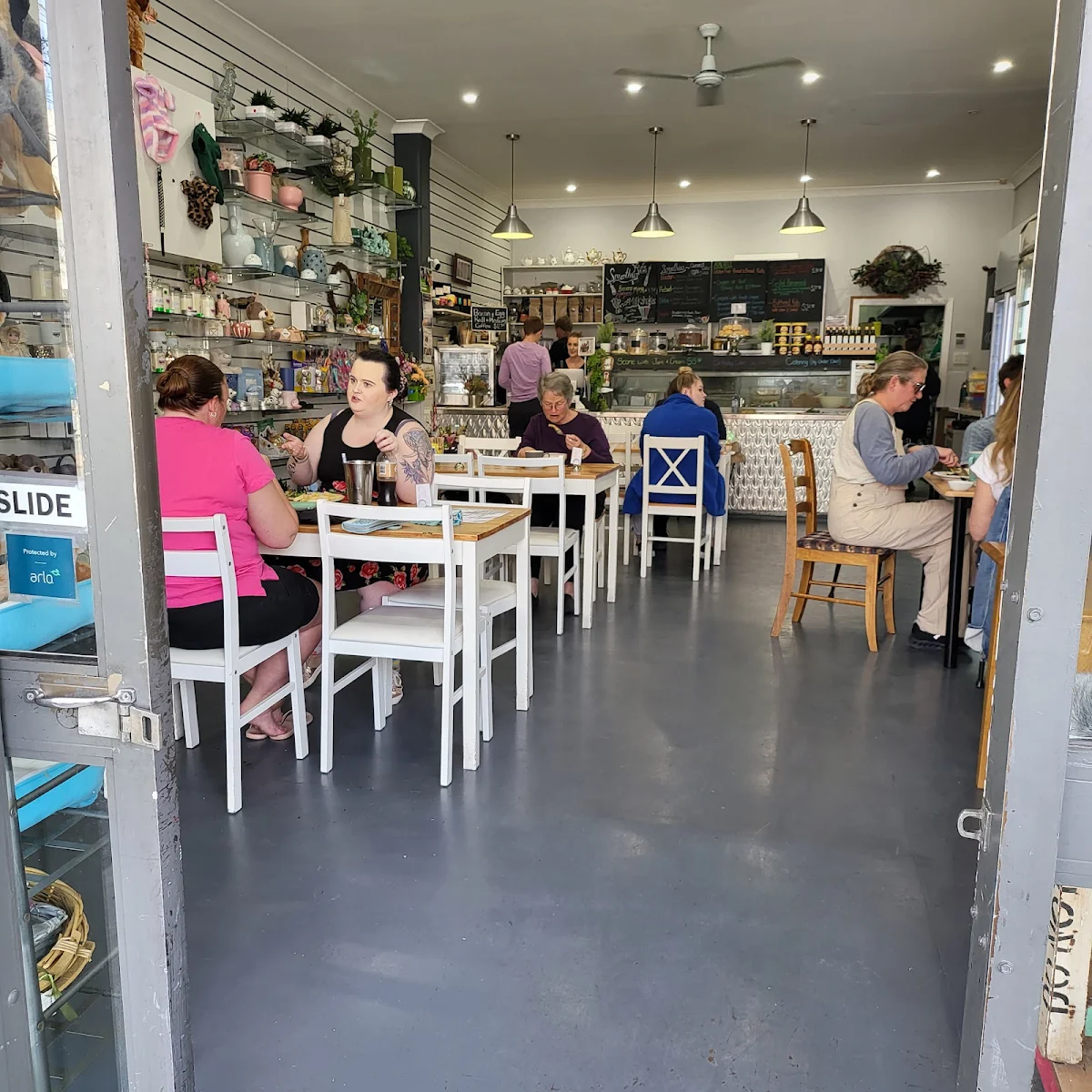 Vibe, Cattle Dog Cafe & Florist