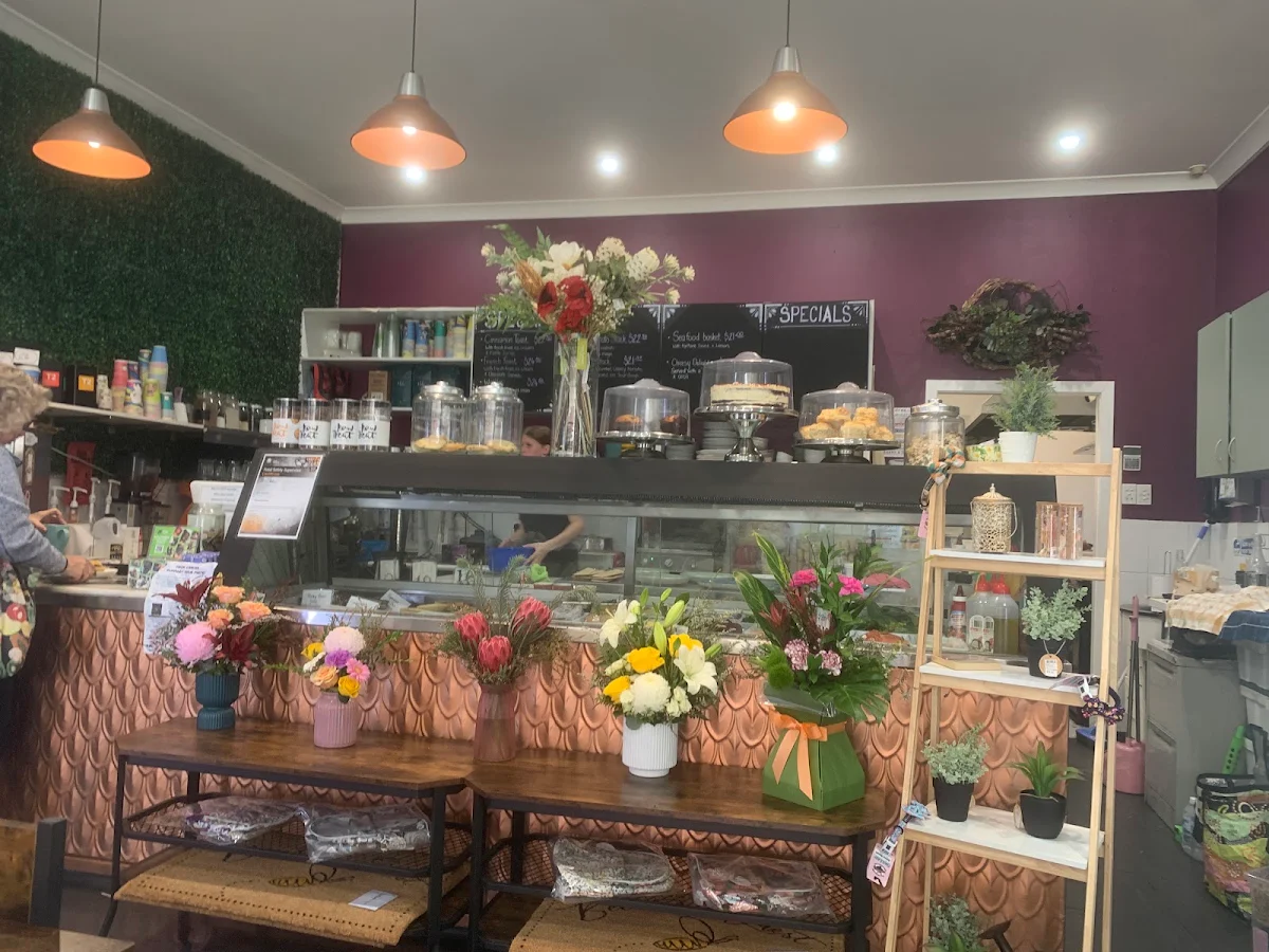 Vibe, Cattle Dog Cafe & Florist